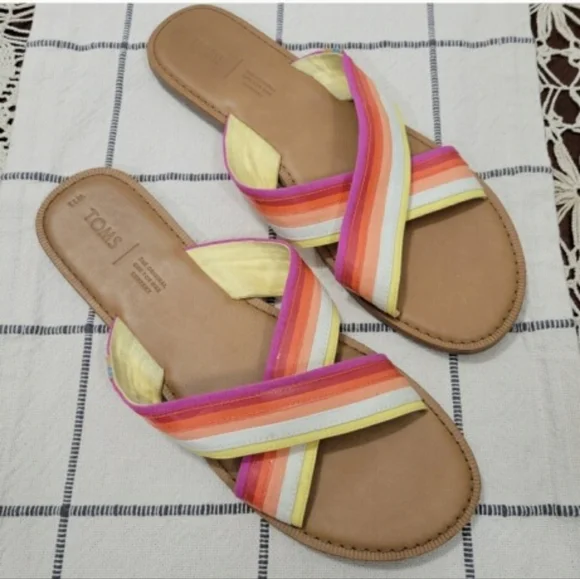 Tom's The Original 1 for 1 Company Women's Viv Striped Flats Slides Slipon Sanda - Picture 3 of 9